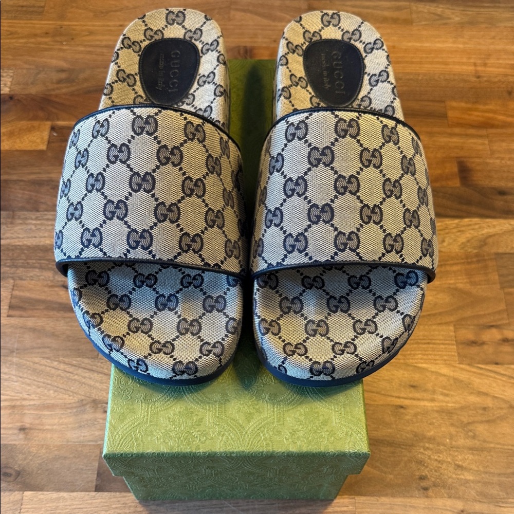 Gucci Beige and Blue Slide Sandals